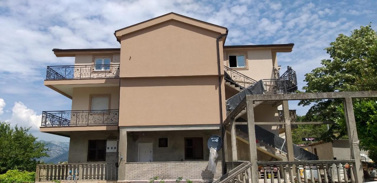 Apartments Zenit كوتور المظهر الخارجي الصورة